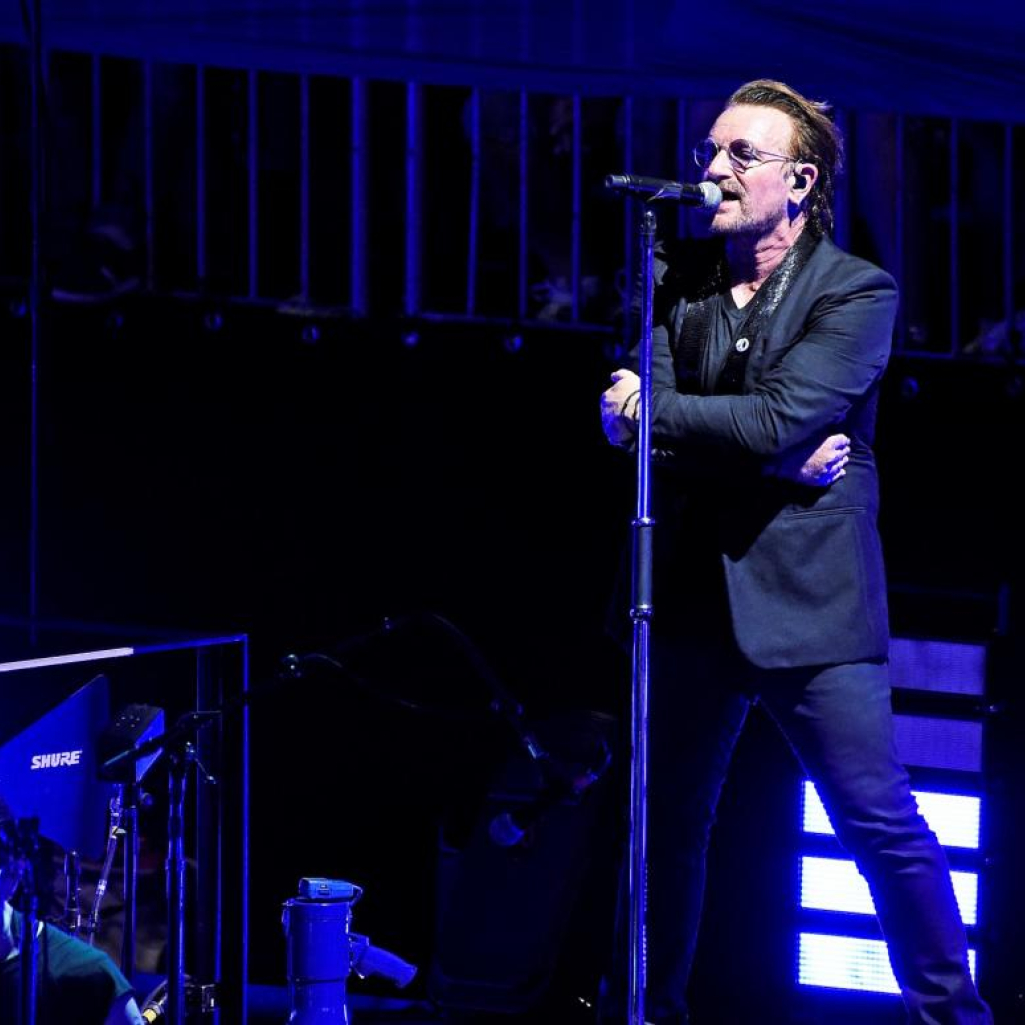 Ο Bono δημοσίευσε με αφορμή τα 60α γενέθλιά του, τη λίστα με τα «60 τραγούδια που του έσωσαν τη ζωή»