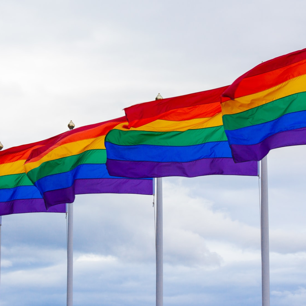 Η Σκωτία γίνεται η πρώτη χώρα που θα διδάξει την LGBTQ+ ιστορία και ισότητα στα σχολεία