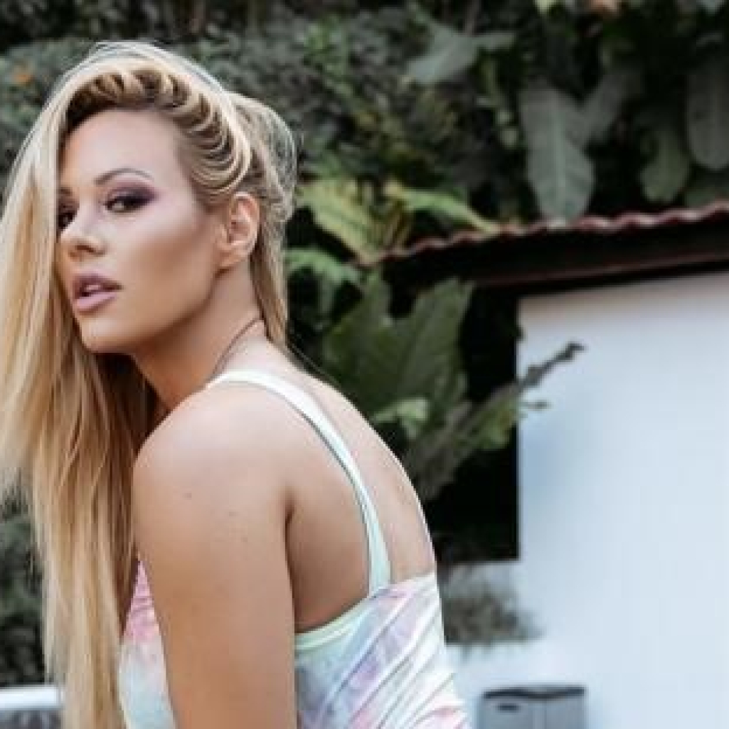 Kindly Myers: H πιο καυτή ξανθιά τρελαίνει τους άνδρες