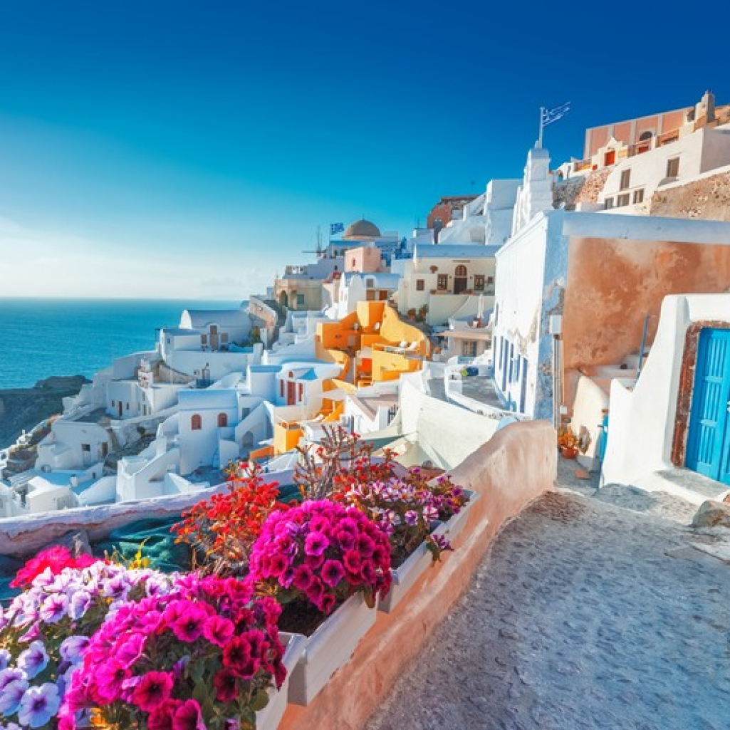 Daily Mail: Τα 17 καλύτερα ελληνικά νησιά για κάθε γούστο