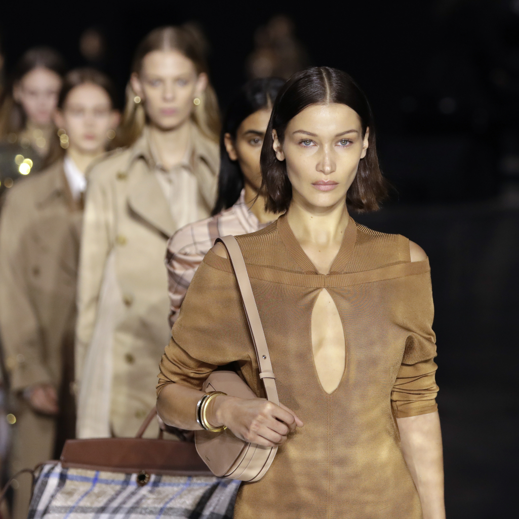 Burberry: Το Spring/Summer 2021 show θα παρουσιαστεί σε ανοιχτό χώρο