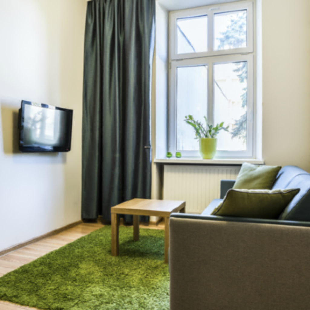 Δείτε πώς θα αλλάξετε το μικροσκοπικό σας διαμέρισμα με ένα μόνο υλικό