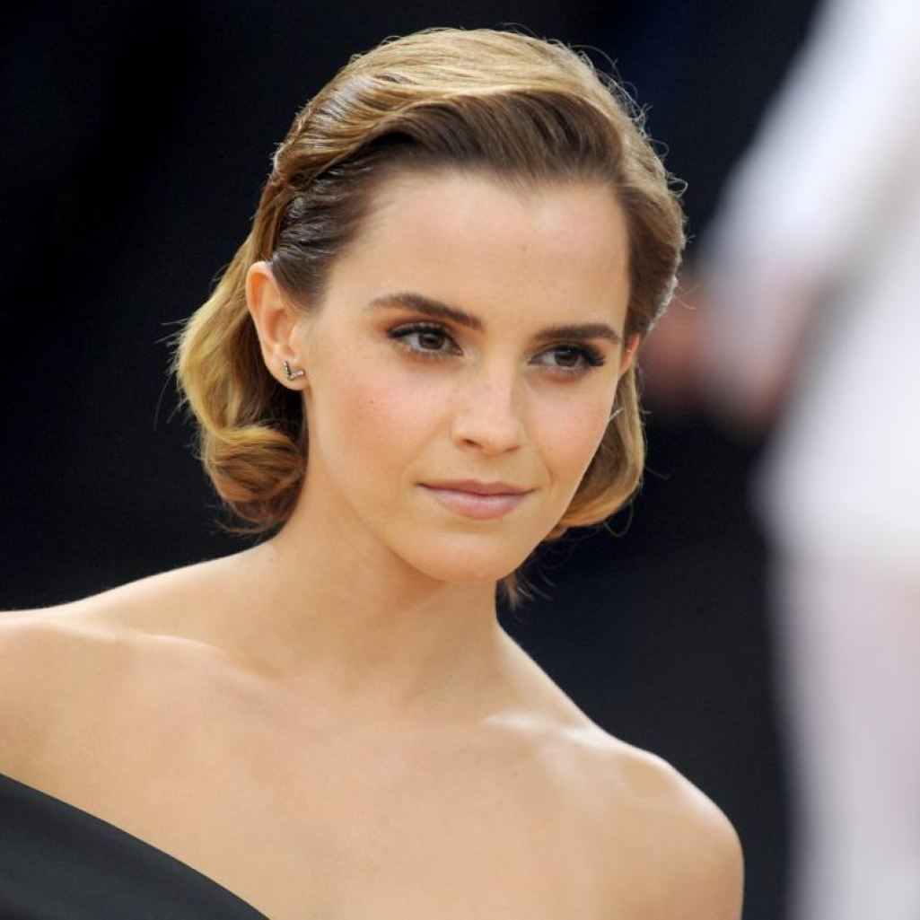 H Emma Watson μεταμορφώνει το μετρό του Λονδίνου, δίνοντας σημαντικά γυναικεία ονόματα σε 270 στάσεις