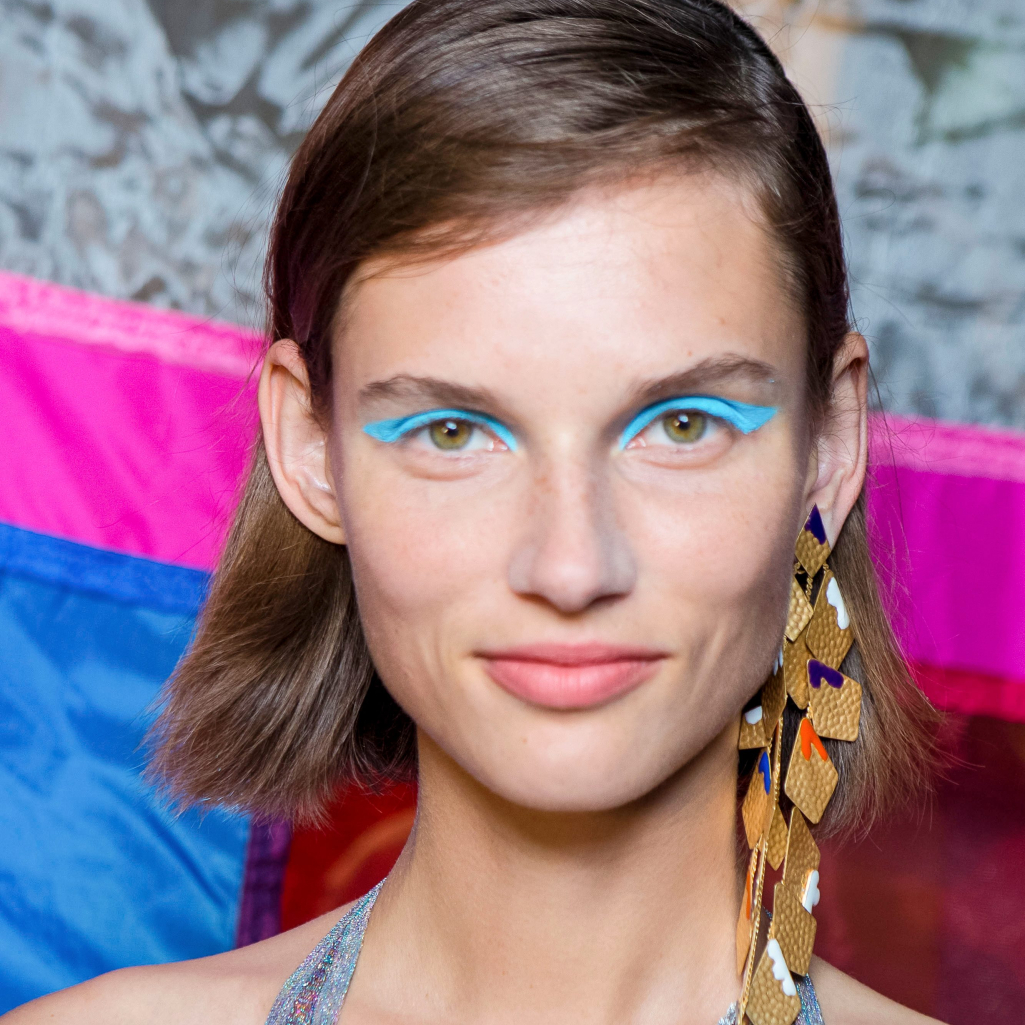 Πώς θα κάνετε τη σκιά σας να μείνει σταθερή σύμφωνα με τους makeup experts