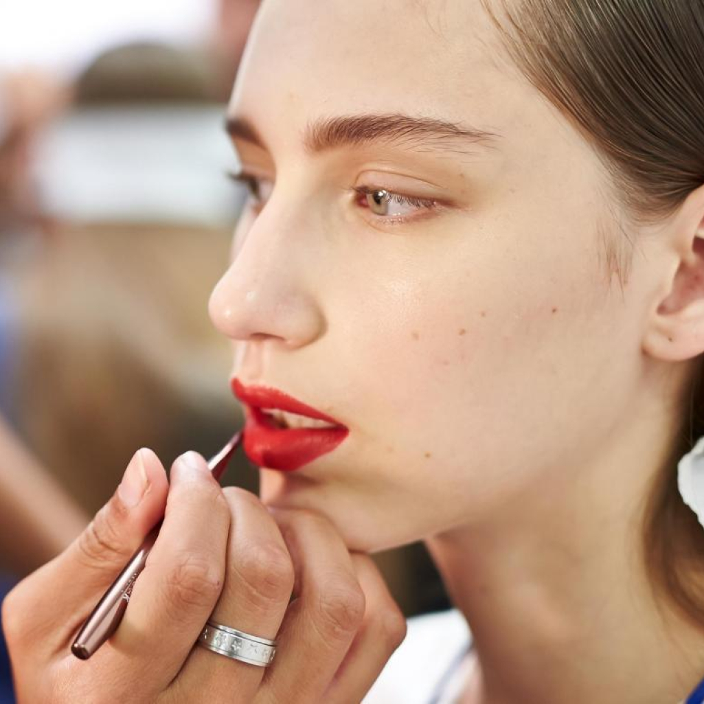Happy Lipstick Day: Οι editors του #jennygr μας δείχνουν το αγαπημένο κραγιόν που έχουν στην τσάντα τους 