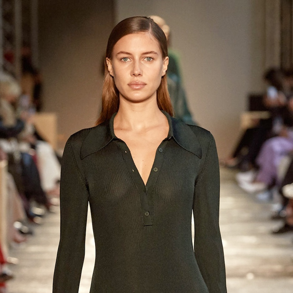 Nicole Poturalski: Η φημολογούμενη νέα σύντροφος του Brad Pitt περπάτησε στο Fashion week του Μιλάνου 