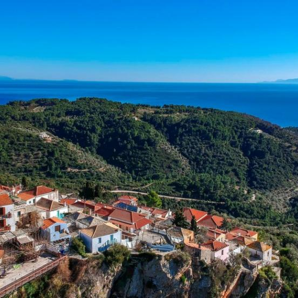Telegraph: 5 ψαγμένα ελληνικά νησιά για να πας τώρα