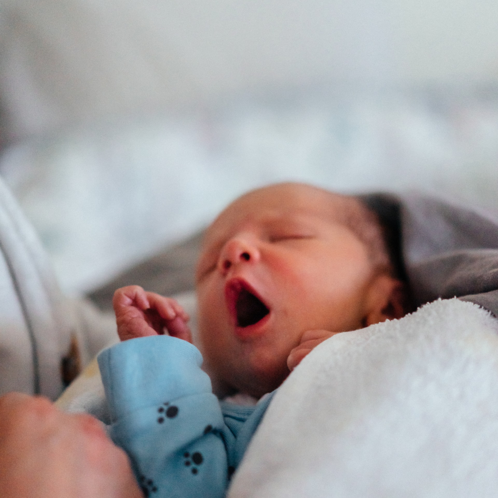 Νέα έρευνα: Τα μωρά που γεννιούνται με καισαρική τομή δεν έρχονται σε επαφή με τα «καλά βακτήρια» του κόλπου της μητέρας τους