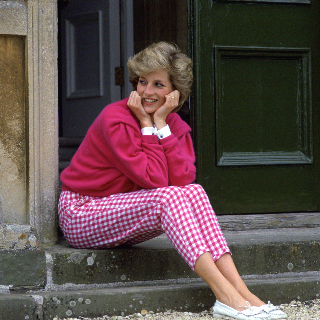 Tα εμβληματικά πλεκτά sweaters της πριγκίπισσας Diana επανακυκλοφορούν και φοριούνται από τις Influencers του 2020