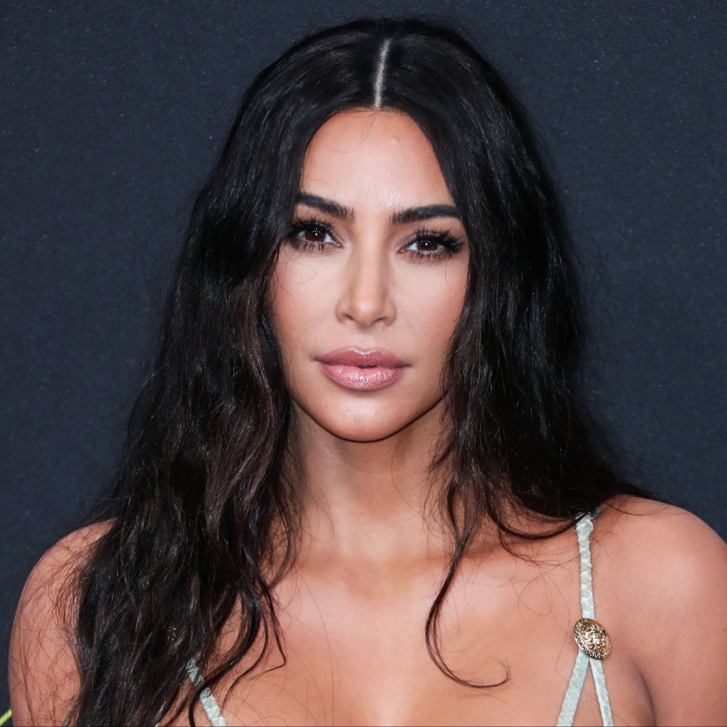 Η Kim Kardashian έκανε την πιο stylish minimal κοτσίδα που έχετε δει 