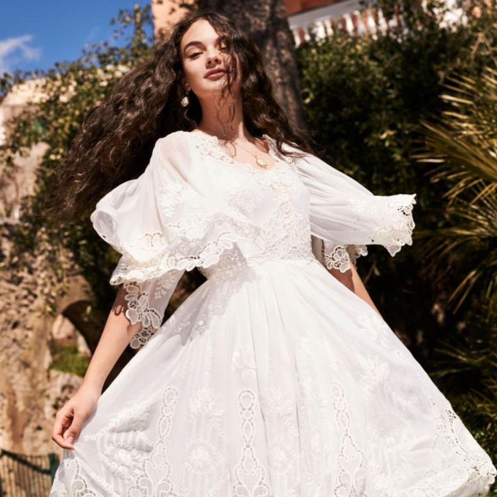 Deva Kassel: Η 16χρονη κόρη της Monica Bellucci εντυπωσιάζει στο νέο εξώφυλλο γαλλικού περιοδικού