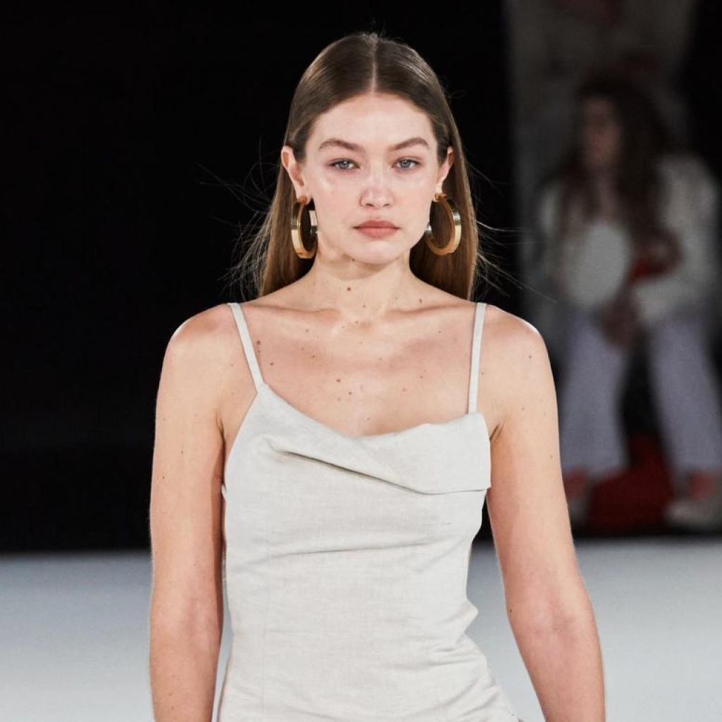 Η Gigi Hadid λάμπει από ευτυχία πλάι στη νεογέννητη κόρη της