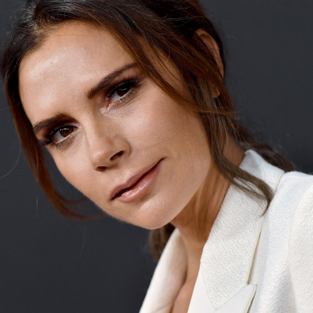 Η Victoria Beckham έχει ήδη το απόλυτο σύνολο για εργασία από το σπίτι