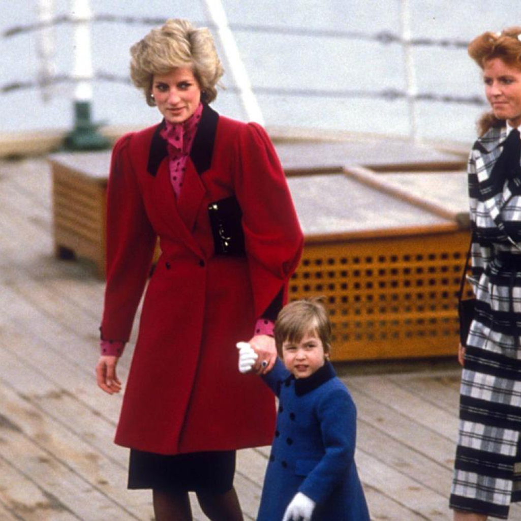 Όταν ο πρίγκιπας William έβαφε τη Diana: Το άγνωστο τρυφερό video από το 1985 που έγινε viral