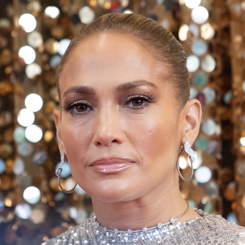 H Jennifer Lopez απαντάει σε follower που την κατηγορεί ότι έχει κάνει πολλά botox