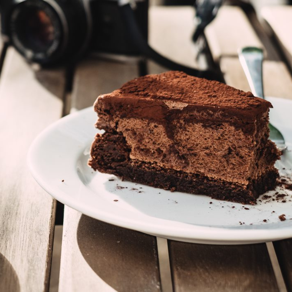 Πανεύκολο και πεντανόστιμο κέικ σοκολάτας χωρίς βούτυρο 
