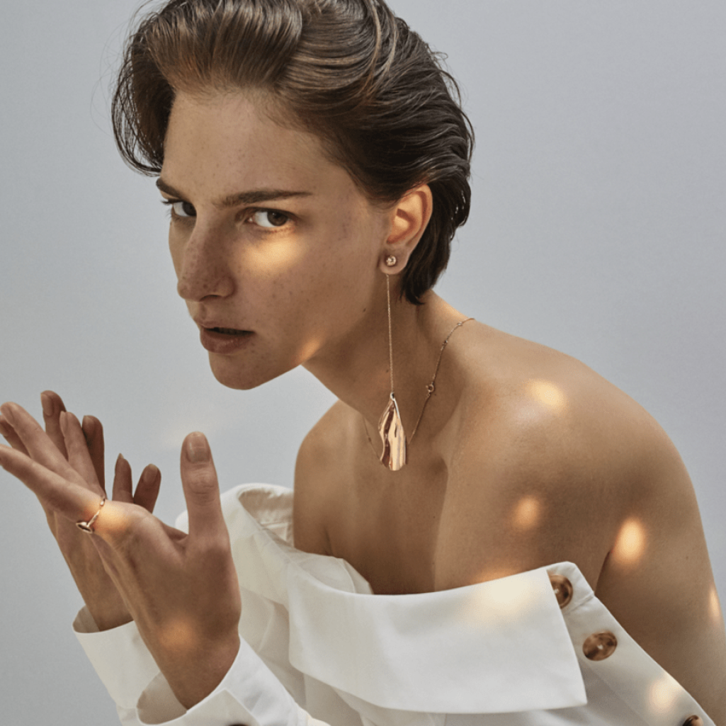 Ροζάνα Γεωργίου: Ποια είναι η Ελληνίδα «Δικαιοσύνη» που είδαμε στο show του Dior