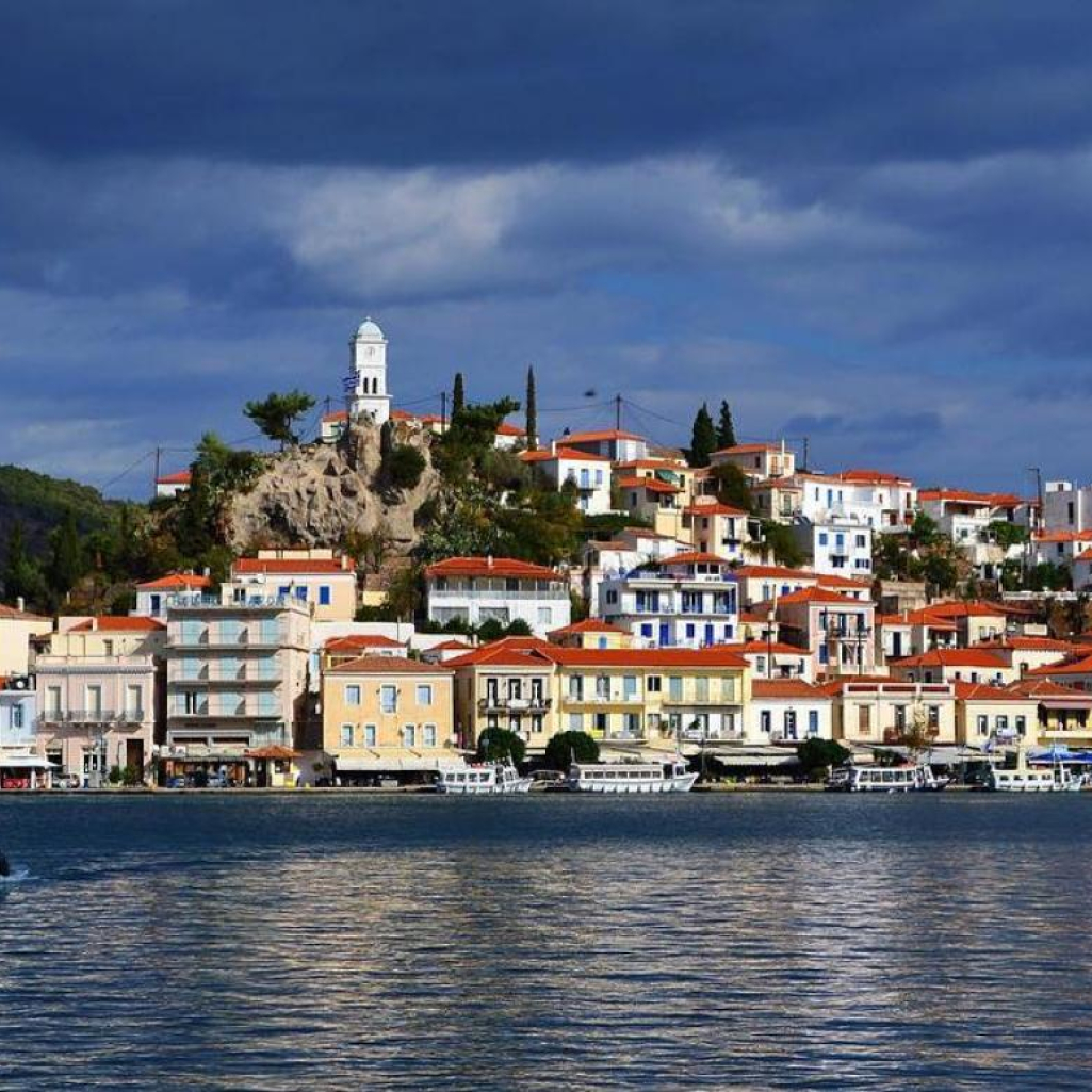 Δασκαλιό Πόρου: Το νησάκι όπου γίνονται μόνο γάμοι