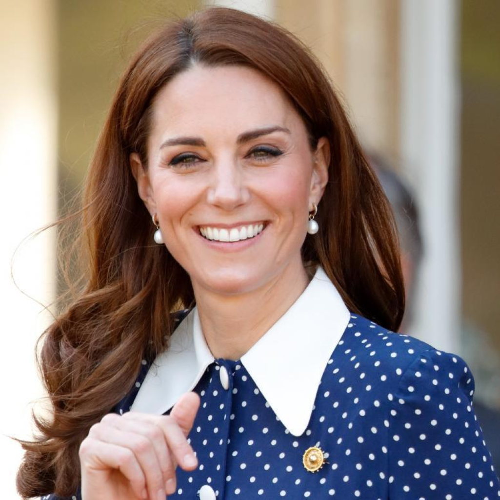 Η Kate Middleton φόρεσε το πλεκτό top της χρονιάς - Θηλυκό και preppy
