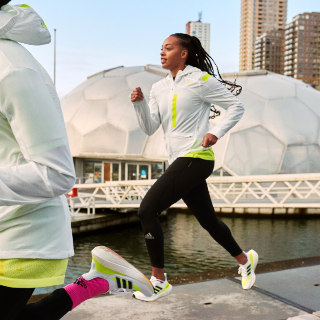 Η adidas παρουσιάζει το νέο ULTRABOOST 21: Eπιστροφή ενέργειας, μια απόλυτη εμπειρία τρεξίματος 