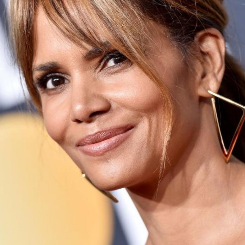 Η Halle Berry στέλνει ένα δυνατό μήνυμα κατά του σεξισμού με ένα video που ο γιος της φοράει τακούνια