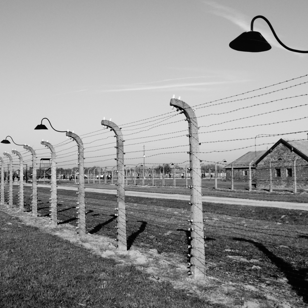 Josef Mengele: Η αποτρόπαια ιστορία πίσω από τον «Άγγελο του Θανάτου» του Auschwitz και η συγκλονιστική μαρτυρία της Eva Kor