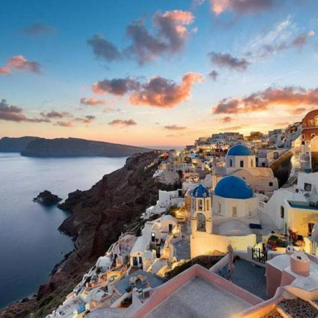 Conde Nast Traveller: Αυτοί είναι οι ομορφότεροι οικισμοί των ελληνικών νησιών
