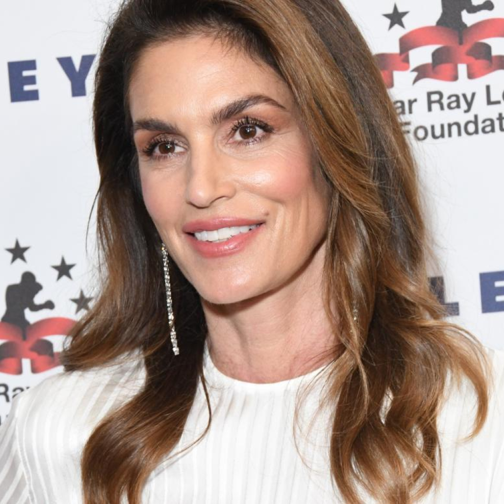 Cindy Crawford: Το συγκινητικό «αντίο» στην αγαπημένη της γιαγιά