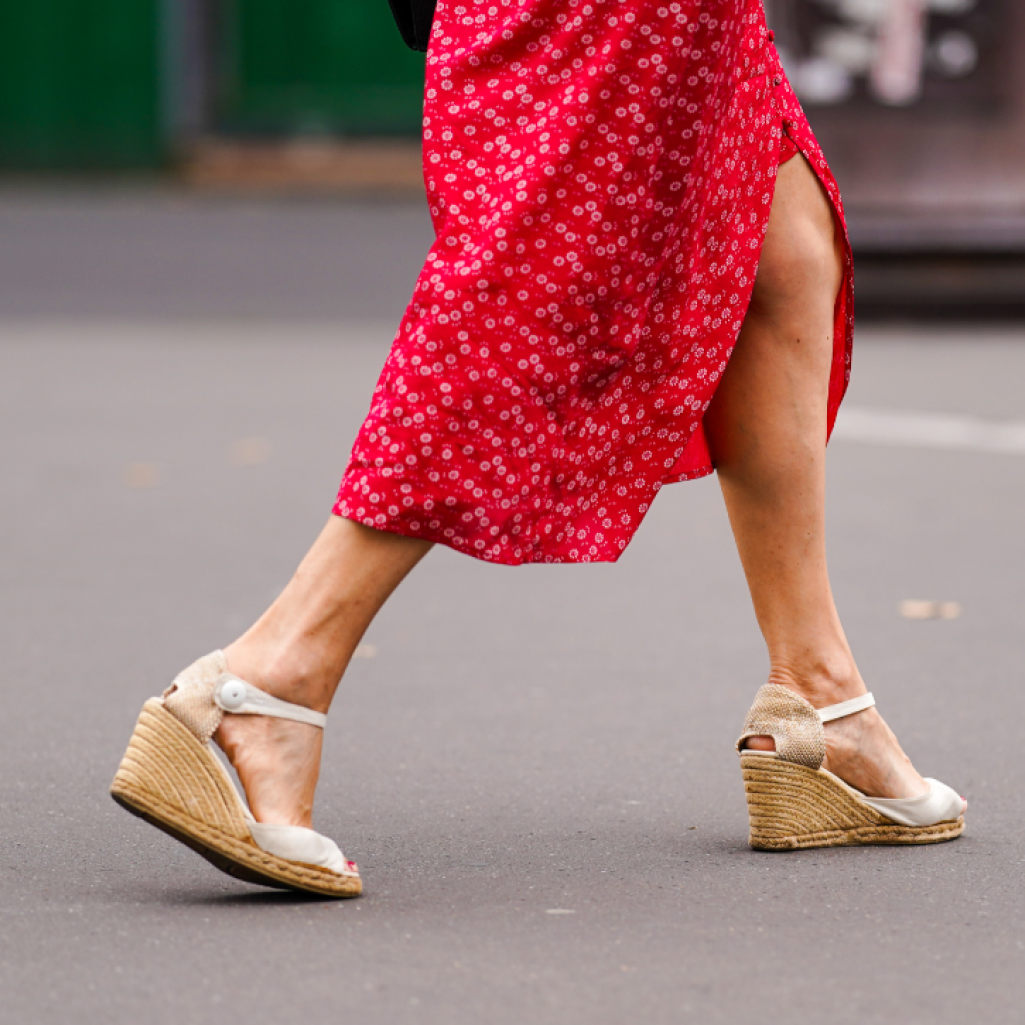 Oι ωραιότερες espadrilles: To αγαπημένο παπούτσι των Γαλλίδων φοριέται από τώρα ως το φθινόπωρο
