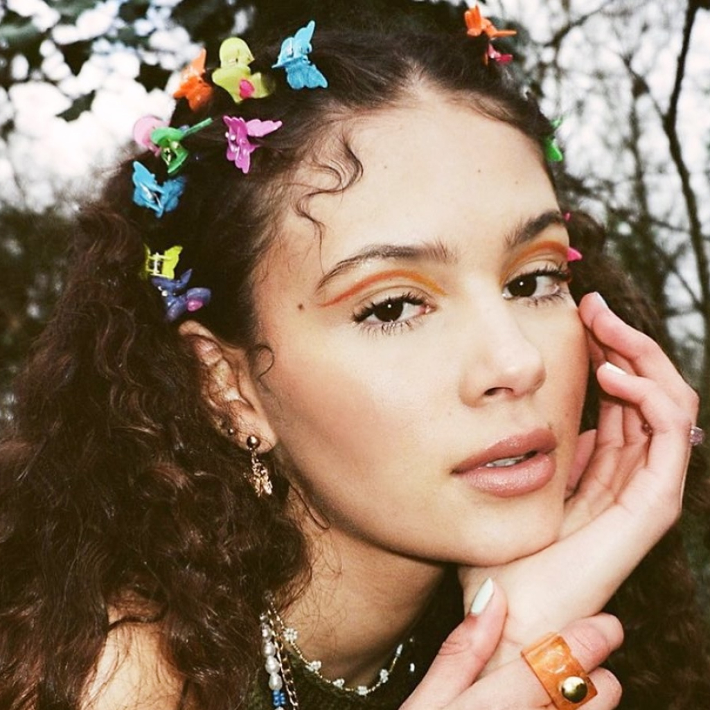 Butterfly clips: Tα χαριτωμένα αξεσουάρ μαλλιών από τα 00s επέστρεψαν