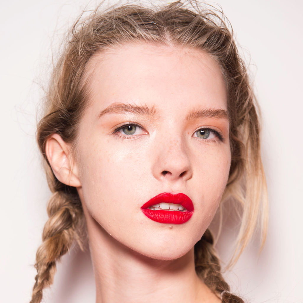Το beauty tip για να απαλλαγείτε από το κουρασμένο βλέμμα