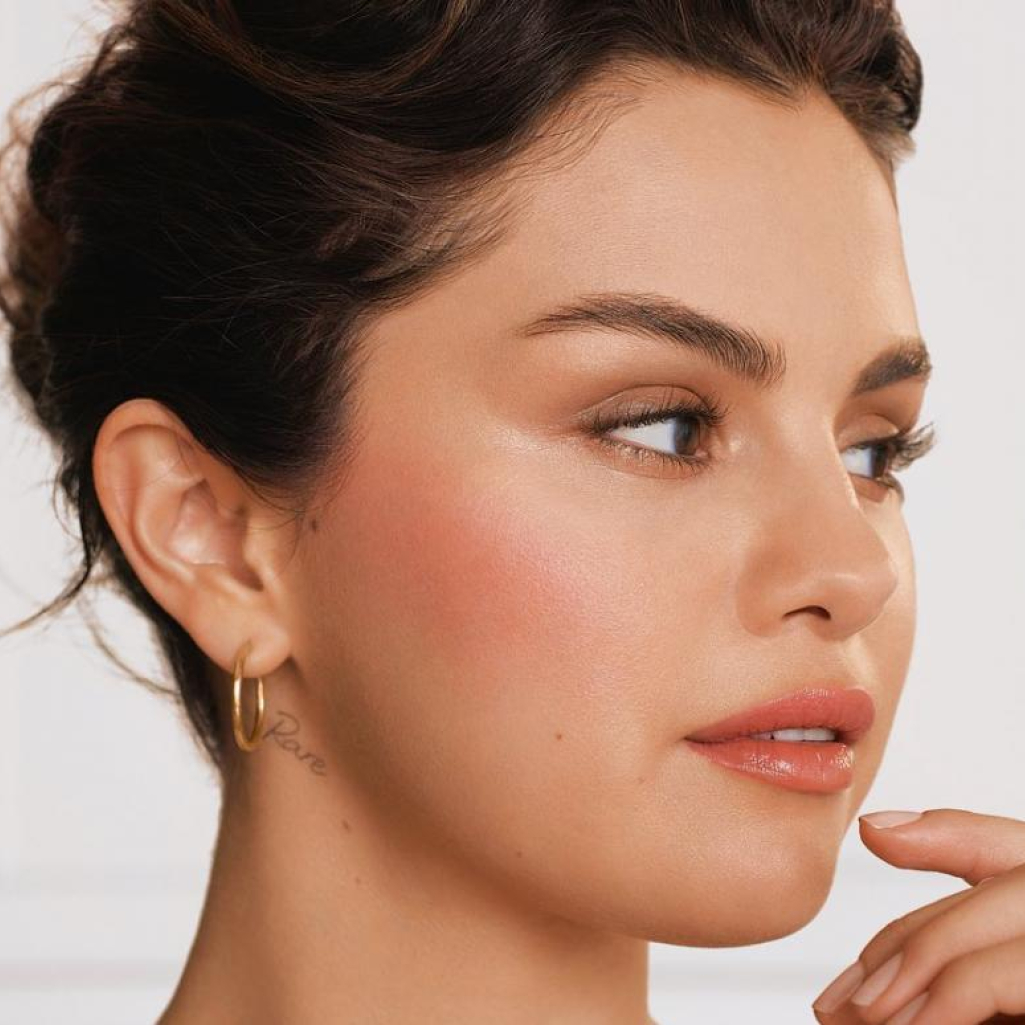 Selena Gomez: Μόλις δοκίμασε το makeup trend που θα λατρέψετε αυτό το καλοκαίρι 