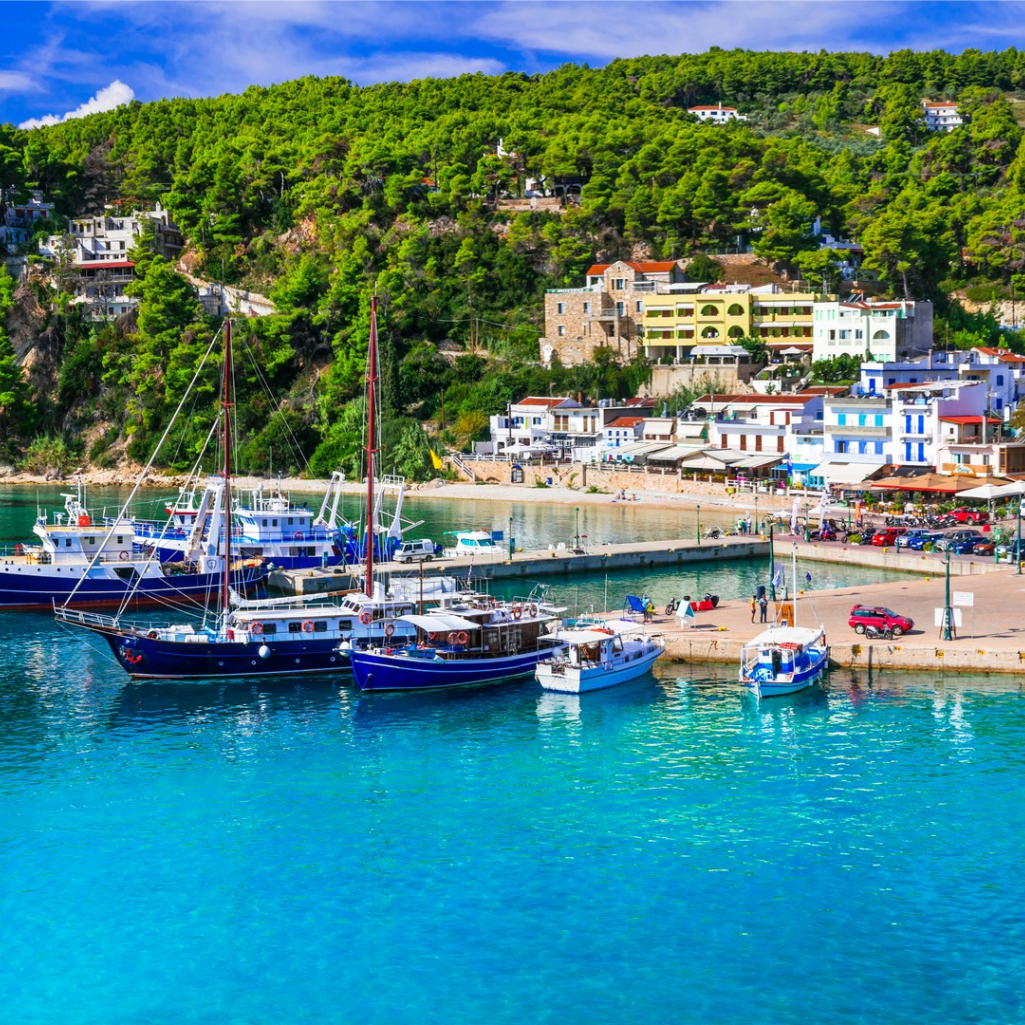 Family Traveller : Τα 10 καλύτερα ελληνικά νησιά για οικογενειακές διακοπές