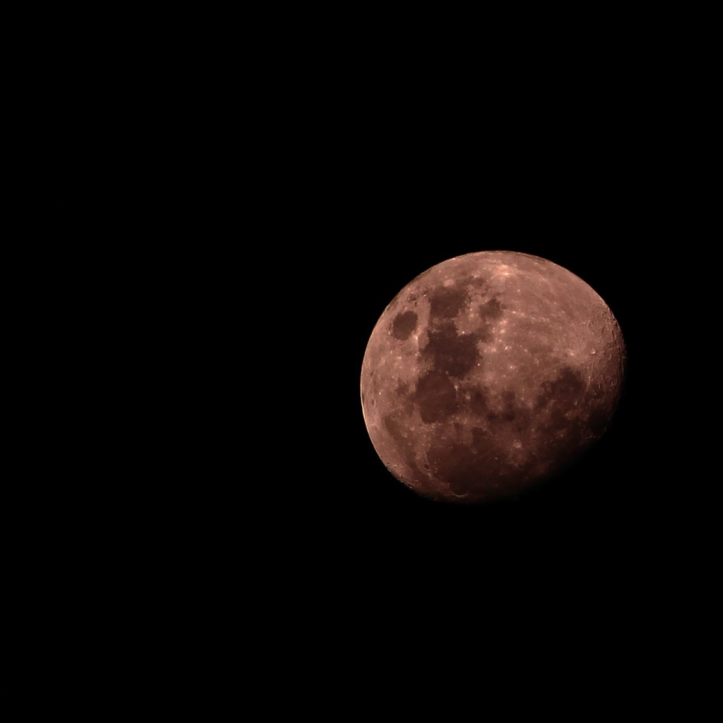 «Ροζ Φεγγάρι»: Πότε θα δούμε την πρώτη φωτεινότερη Πανσέληνο της χρονιάς