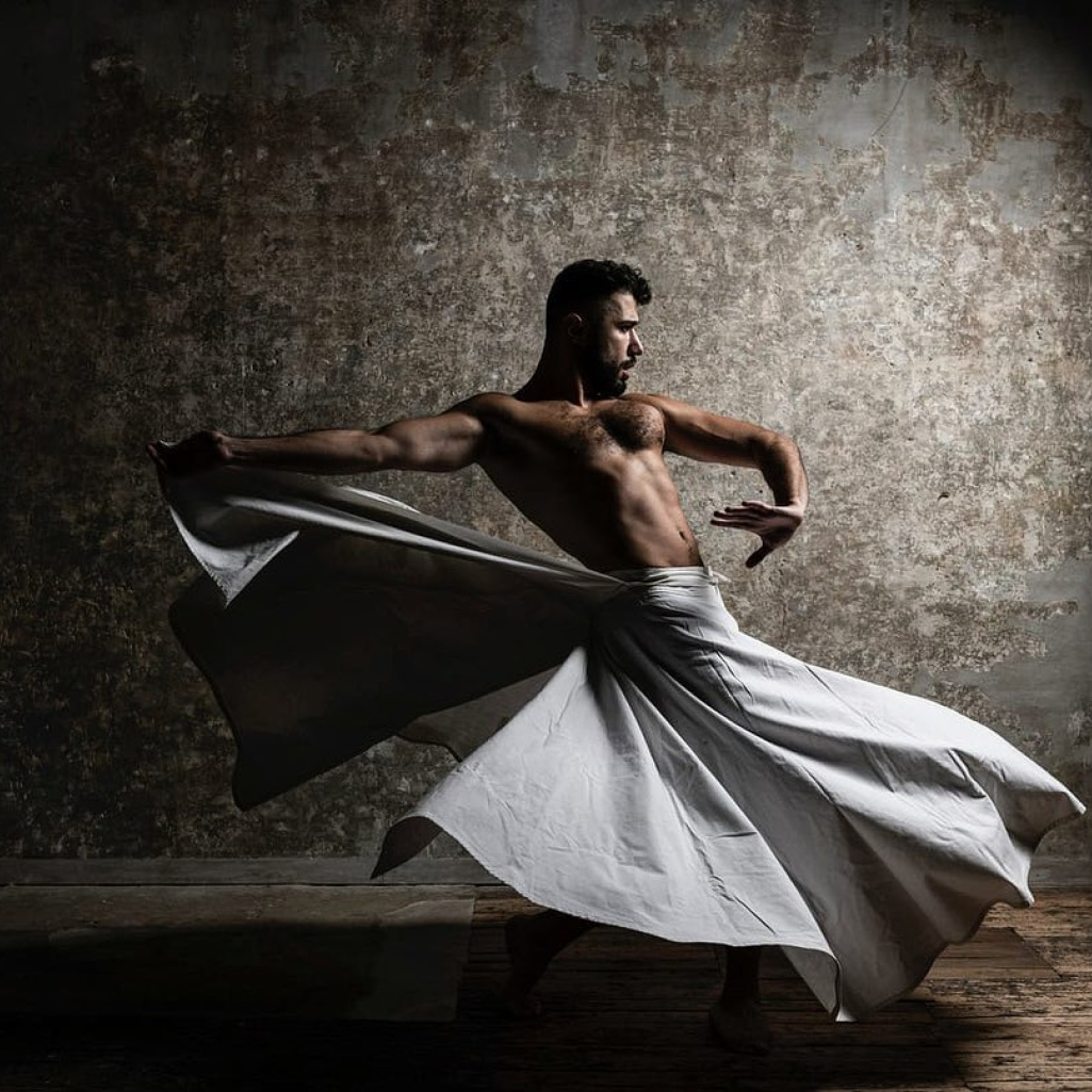 Η συγκινητική ιστορία ενός Σύριου χορευτή που συνέχιζε να χορεύει με απειλή την ίδια του τη ζωή