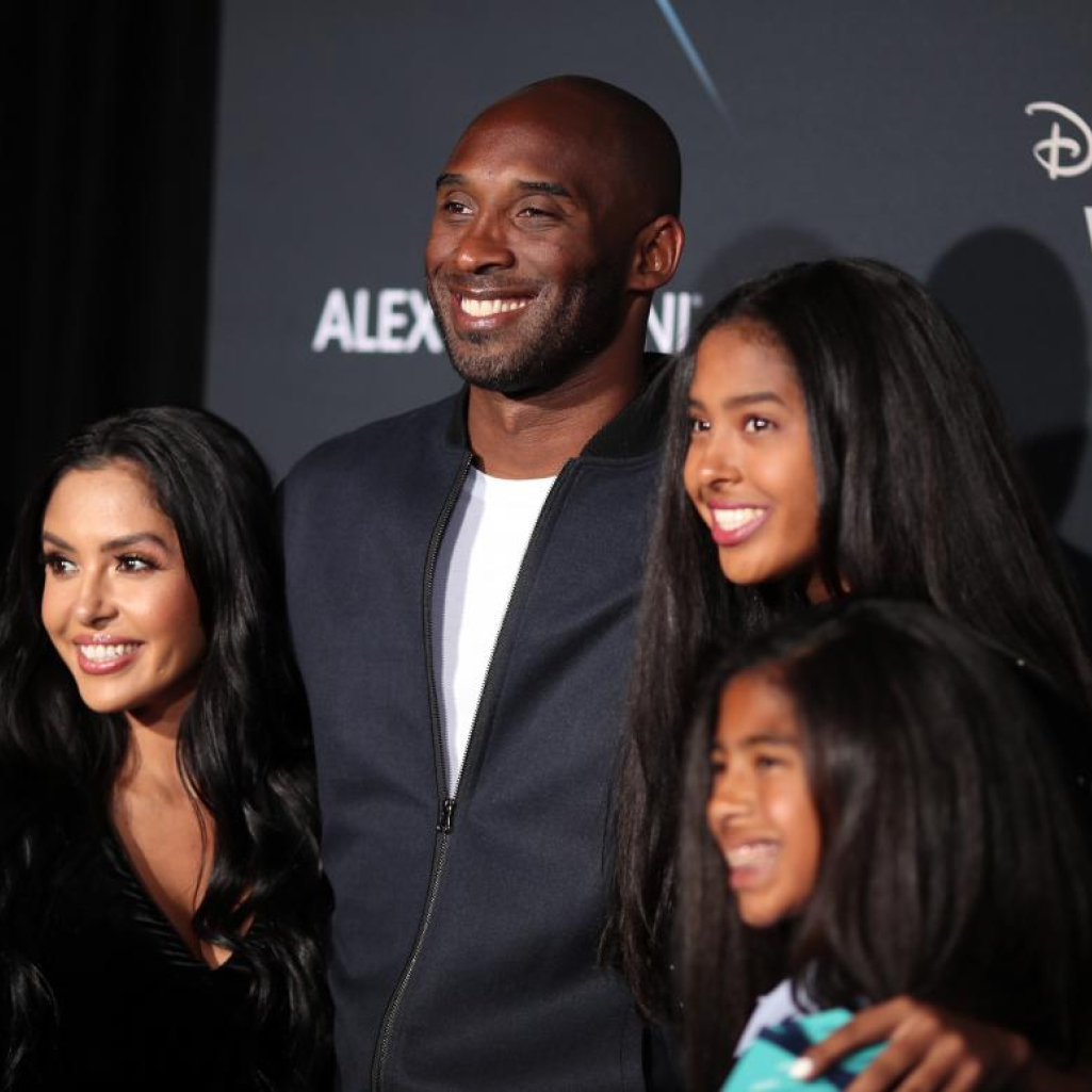 Vanessa Bryant: Γιορτάζει τα 39α γενέθλια της μαζί με τις κόρες της στην Disneyland
