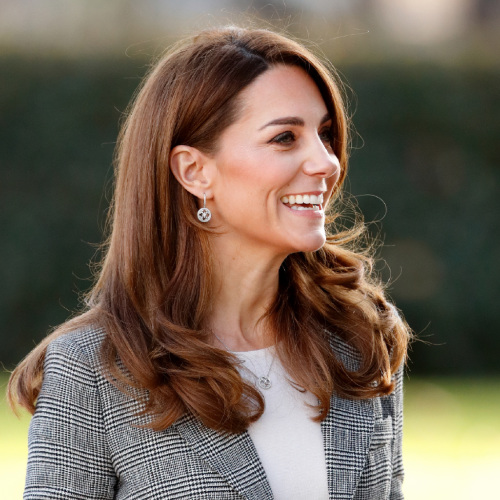 Το συγκλονιστικά κομψό, καρό φόρεμα της Kate Middleton, που λάτρεψαν οι fashionistas