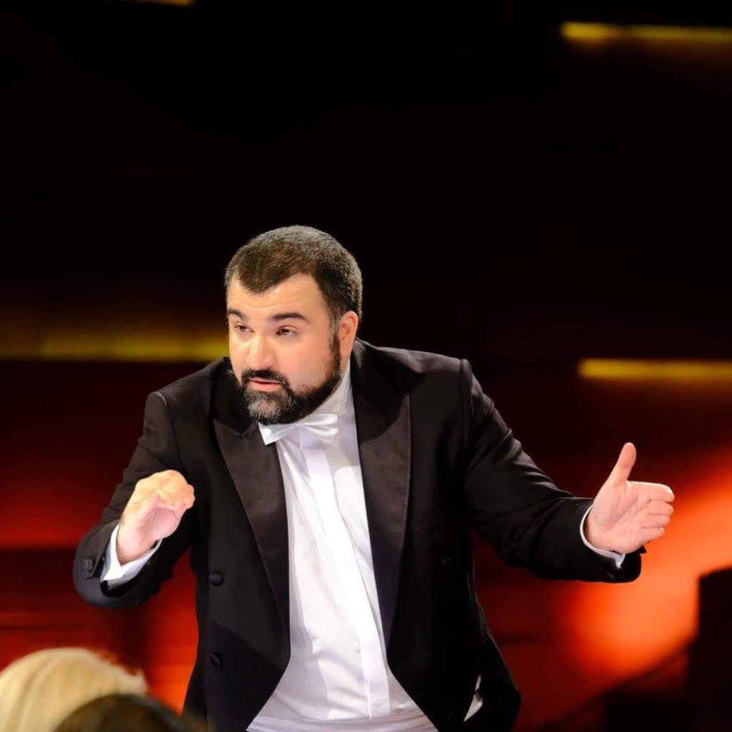 Γιώργος Μπαλατσινός: Ο μαέστρος που έχει κατακτήσει την καρδιά της Ευρώπης μιλά αποκλειστικά στο Jenny.gr
