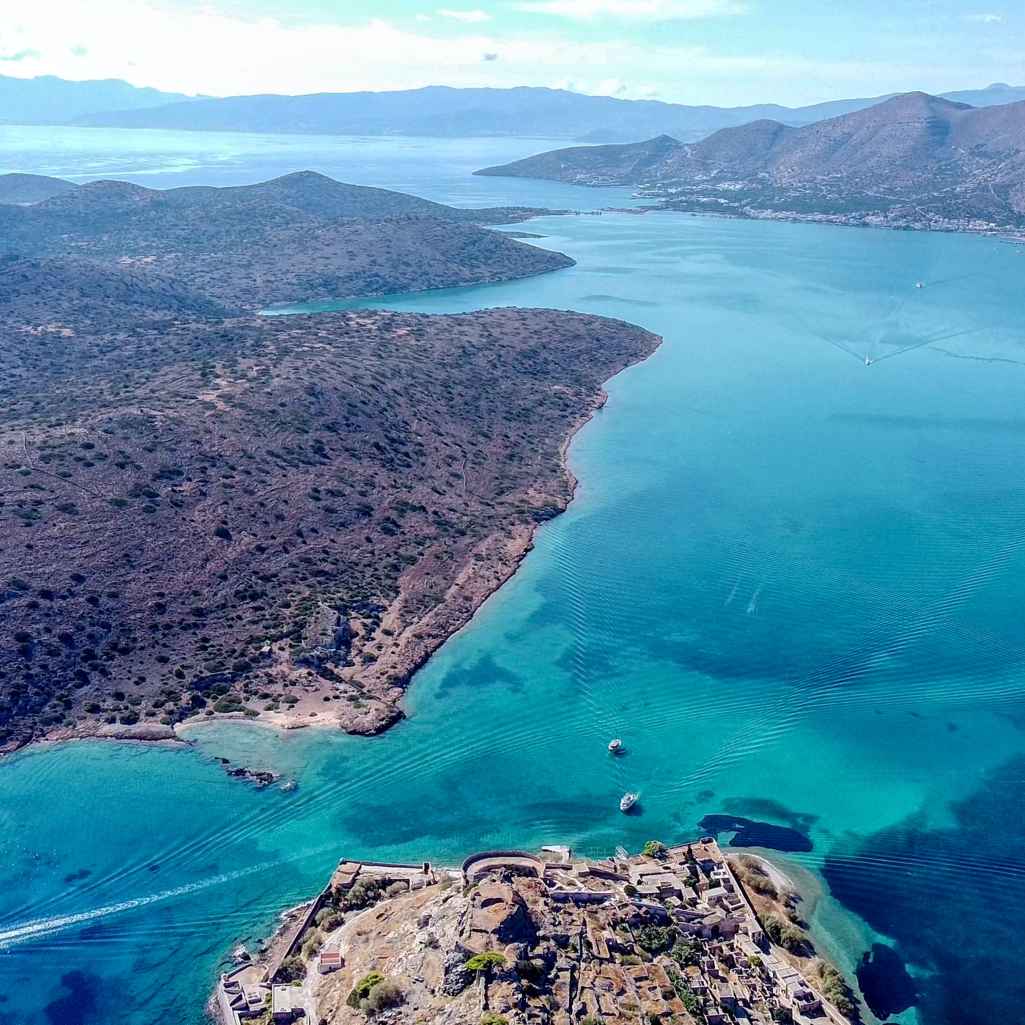 Κουφονήσι Λασιθίου: Το εξωτικό νησάκι της Κρήτης με τις θαυμάσιες παραλίες