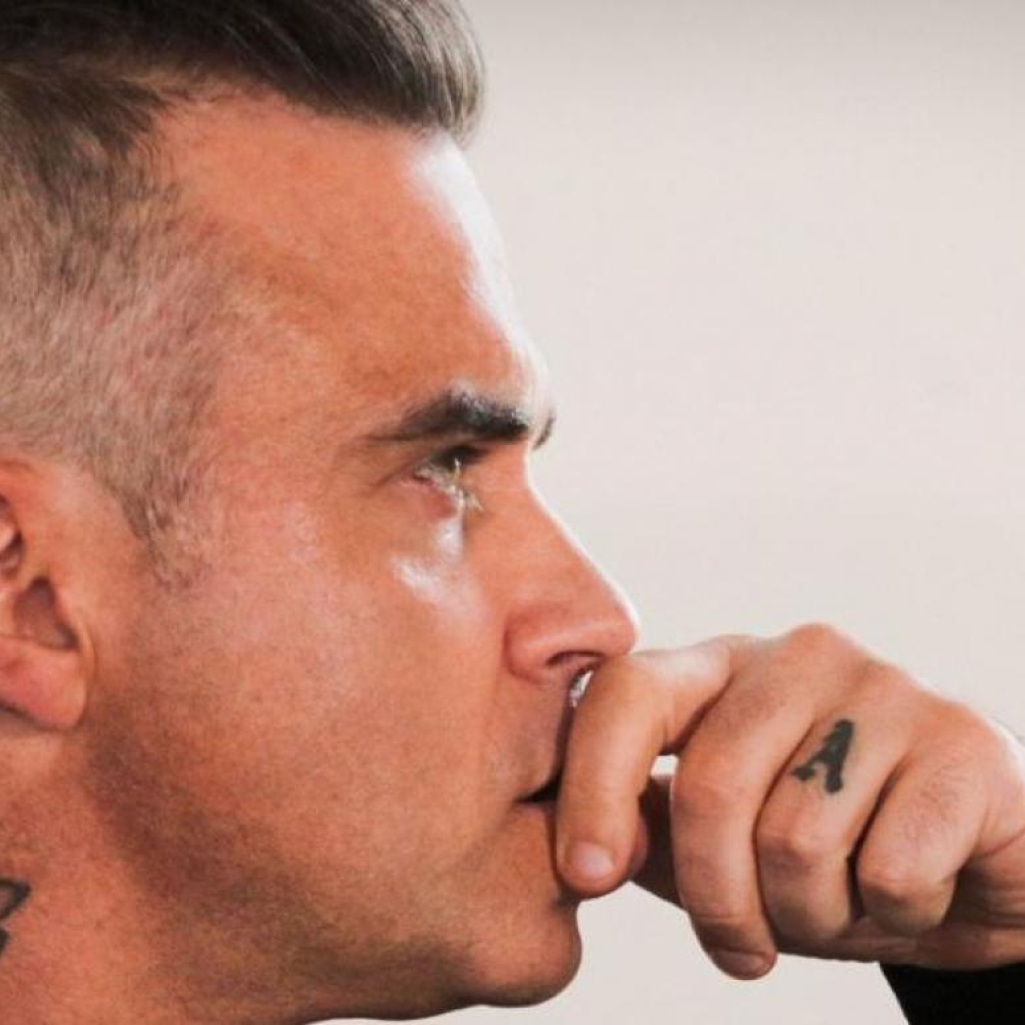 Robbie Williams: Κάνει διακοπές στη Μύκονο