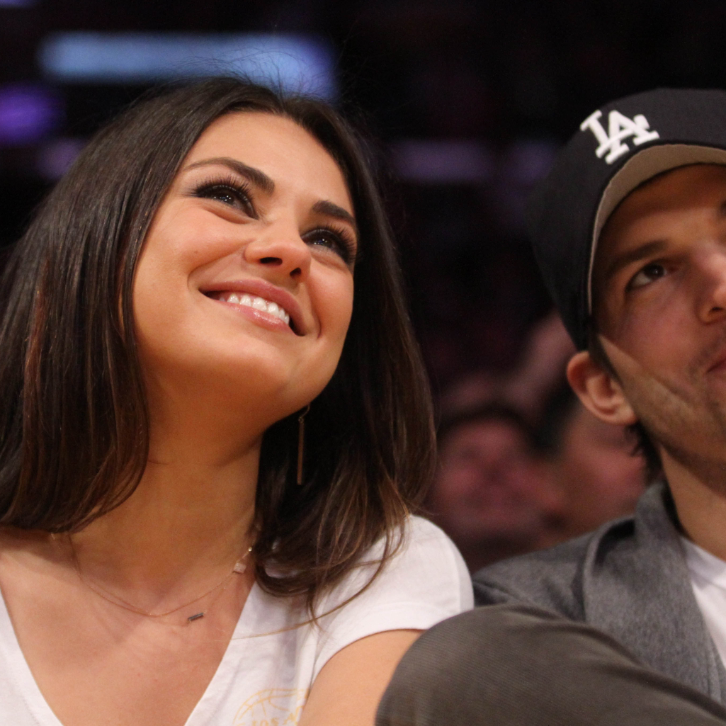 Mila Kunis - Ashton Kutcher: Η ανορθόδοξη... άποψη για το πότε θα πρέπει να κάνουν μπάνιο τα παιδιά τους