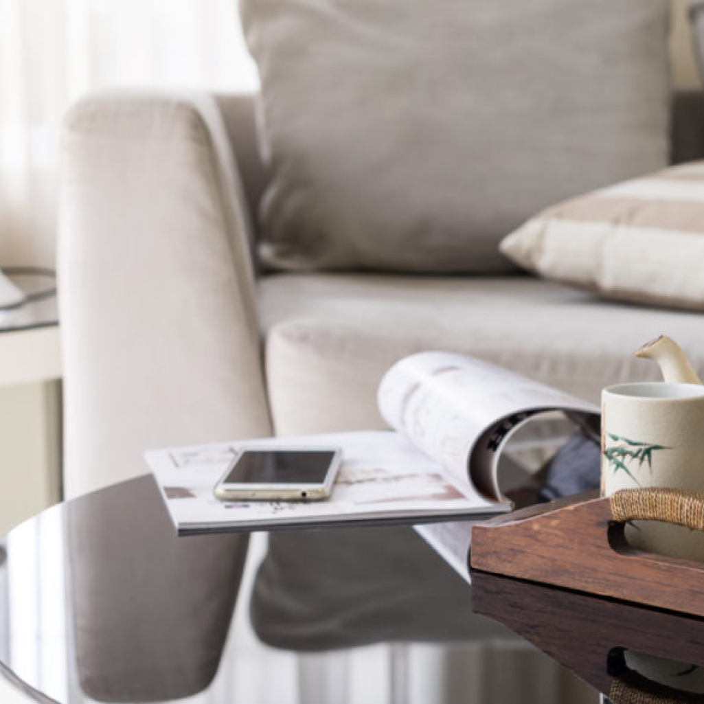 Coffee table ή ottoman; Ανακαλύψτε ποιο σας ταιριάζει καλύτερα