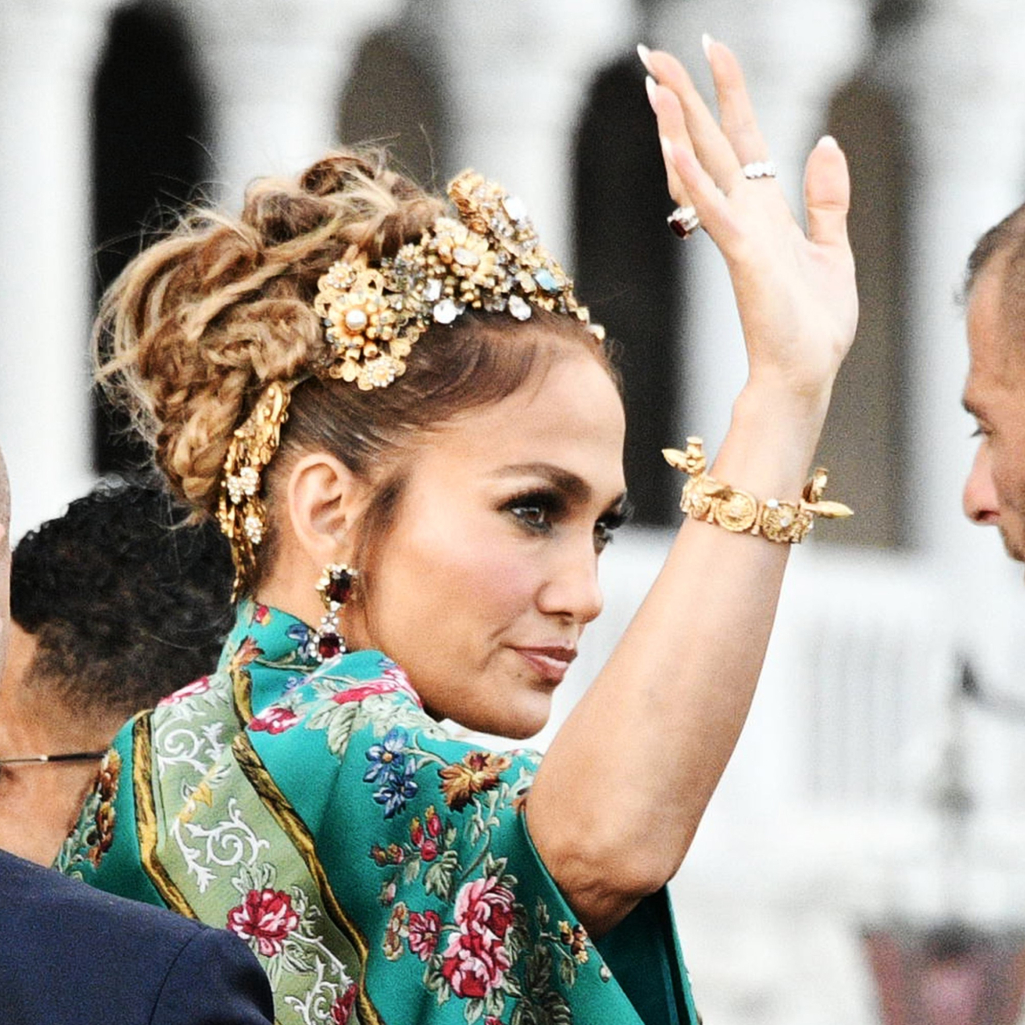 H JLo και οι άλλοι: Oι διάσημοι που εντυπωσίασαν στο show των Dolce & Gabbana