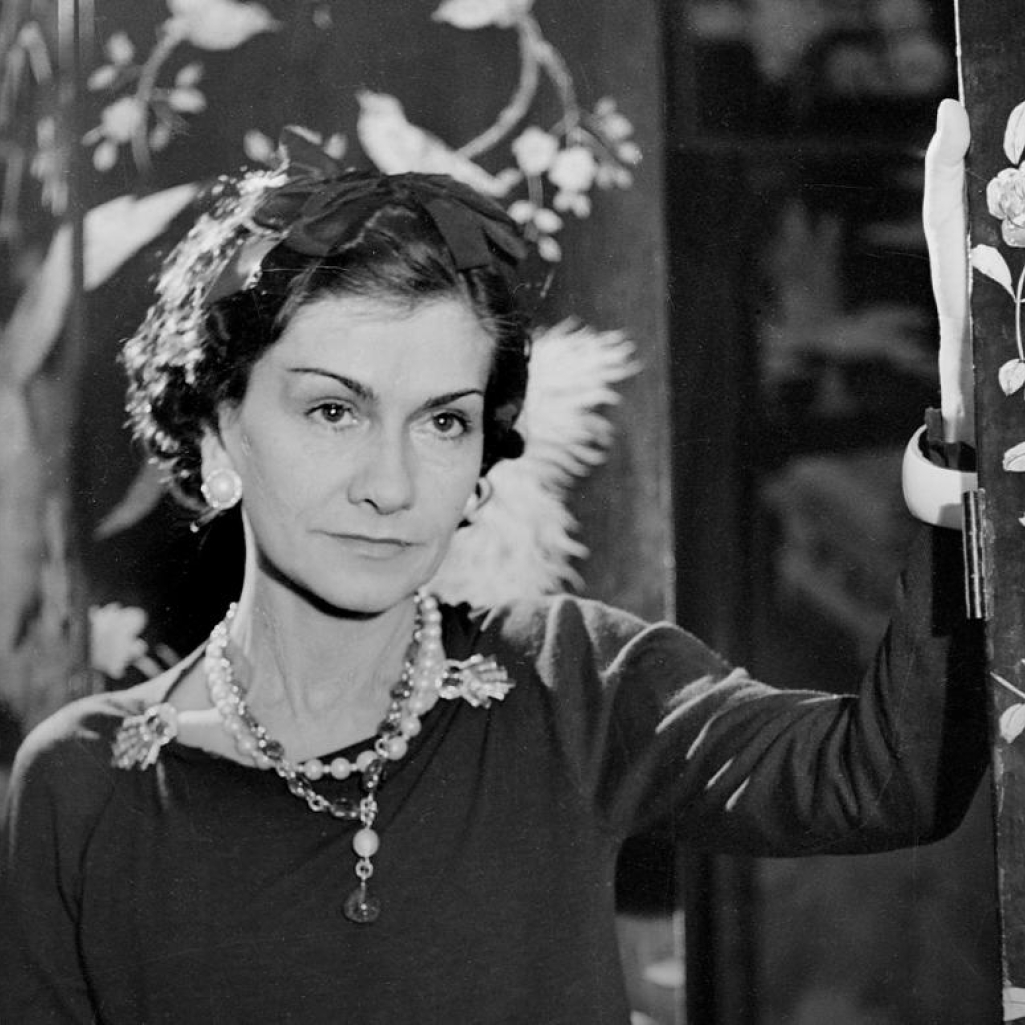 Coco Chanel: Η μεγάλη κυρία της μόδας που πρόσφερε στις γυναίκες το δικαίωμα στην άνεση