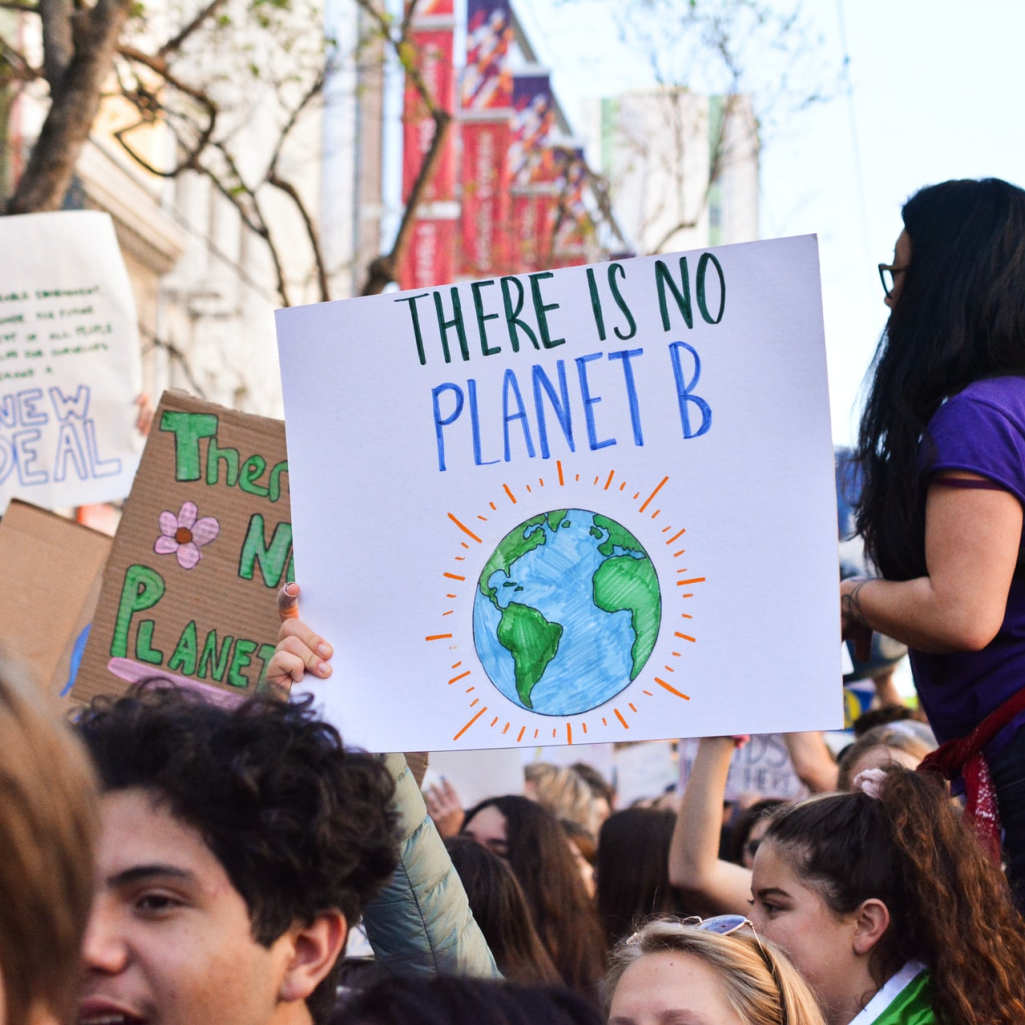 Κλιματική αλλαγή: Ένας μήνας ακραίων καιρικών φαινομένων σε λιγότερο από 4 λεπτά