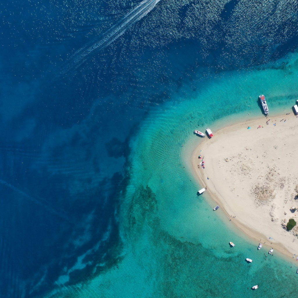 Μαραθονήσι: Το εξωτικό νησάκι της Ζακύνθου που μοιάζει με χελώνα