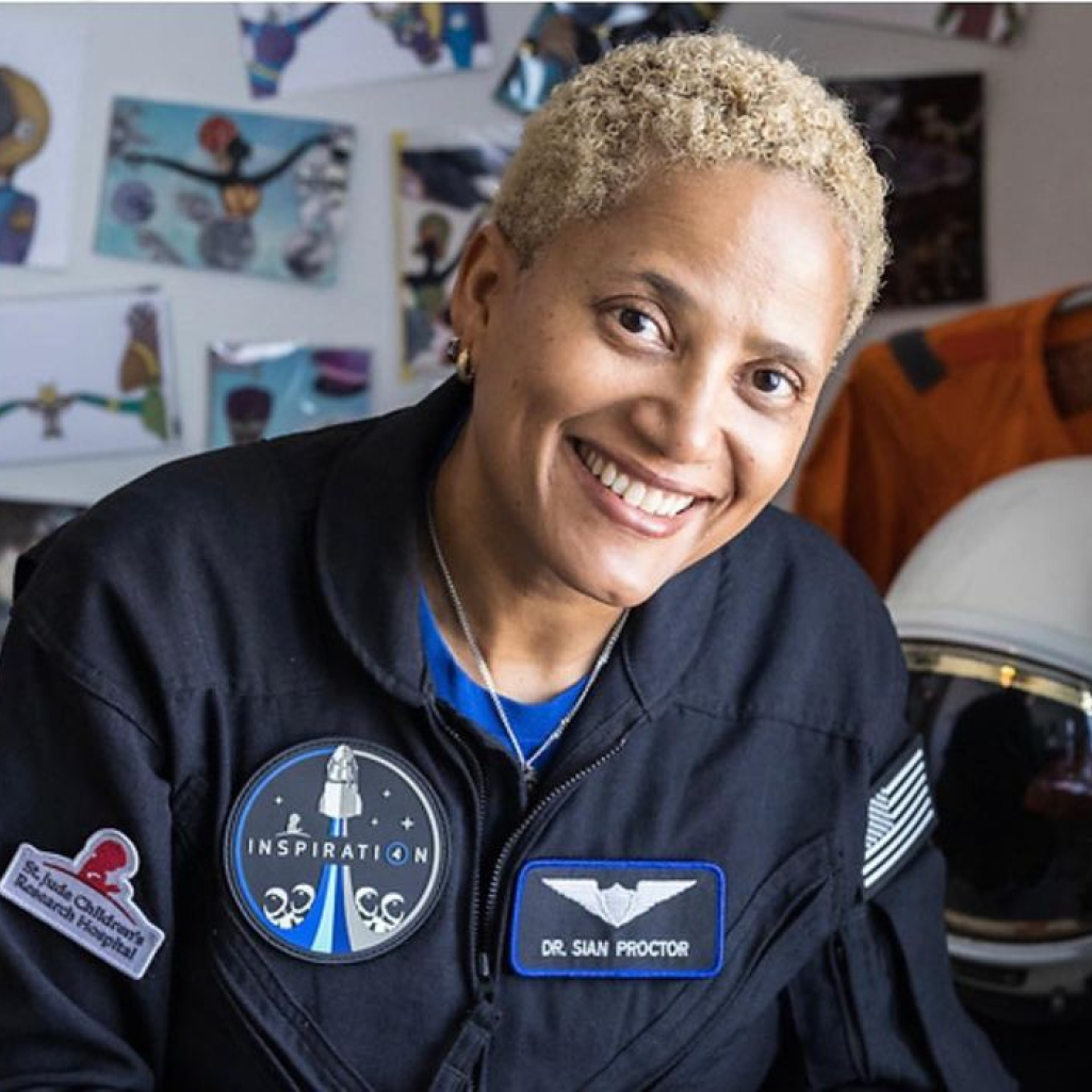 Η Sian Proctor μόλις έγραψε ιστορία ως η πρώτη μαύρη πιλότος διαστημοπλοίου