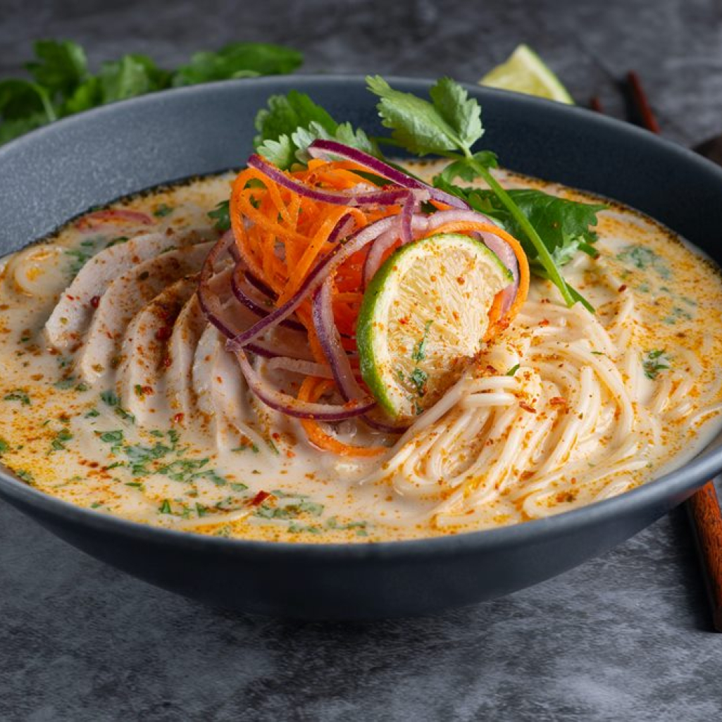 Ramen noodles: Η συνταγή για την απόλυτη comfort ιαπωνική σούπα