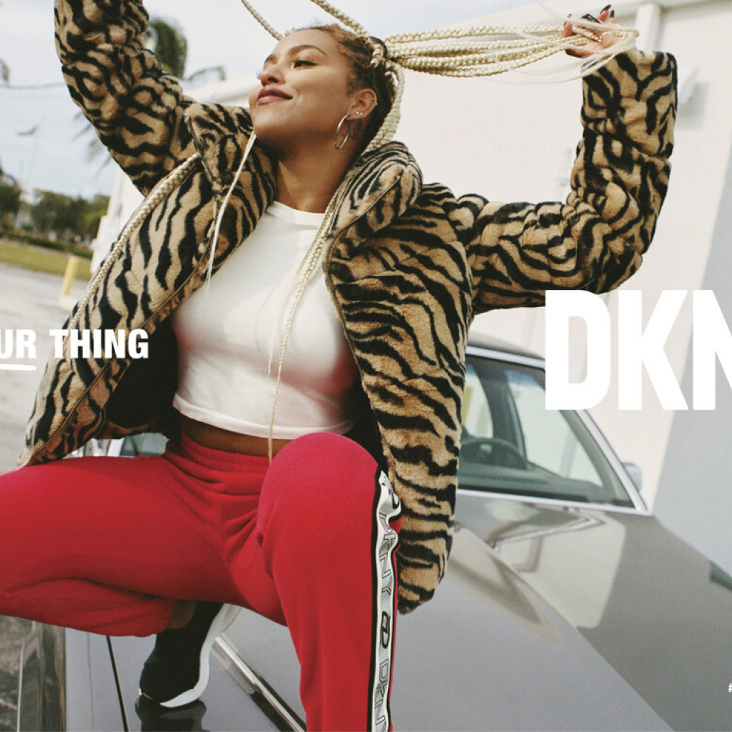 Η νέα καμπάνια της DKNY μας προκαλεί να ζήσουμε την κάθε στιγμή