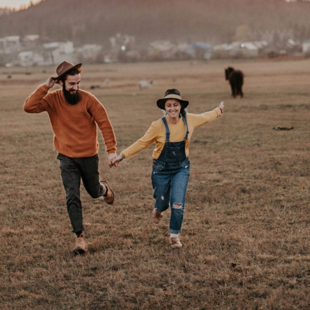Dating success: 6 ενδείξεις που σας λένε ότι υπάρχει τρομερή χημεία από τις πρώτες κιόλας μέρες 